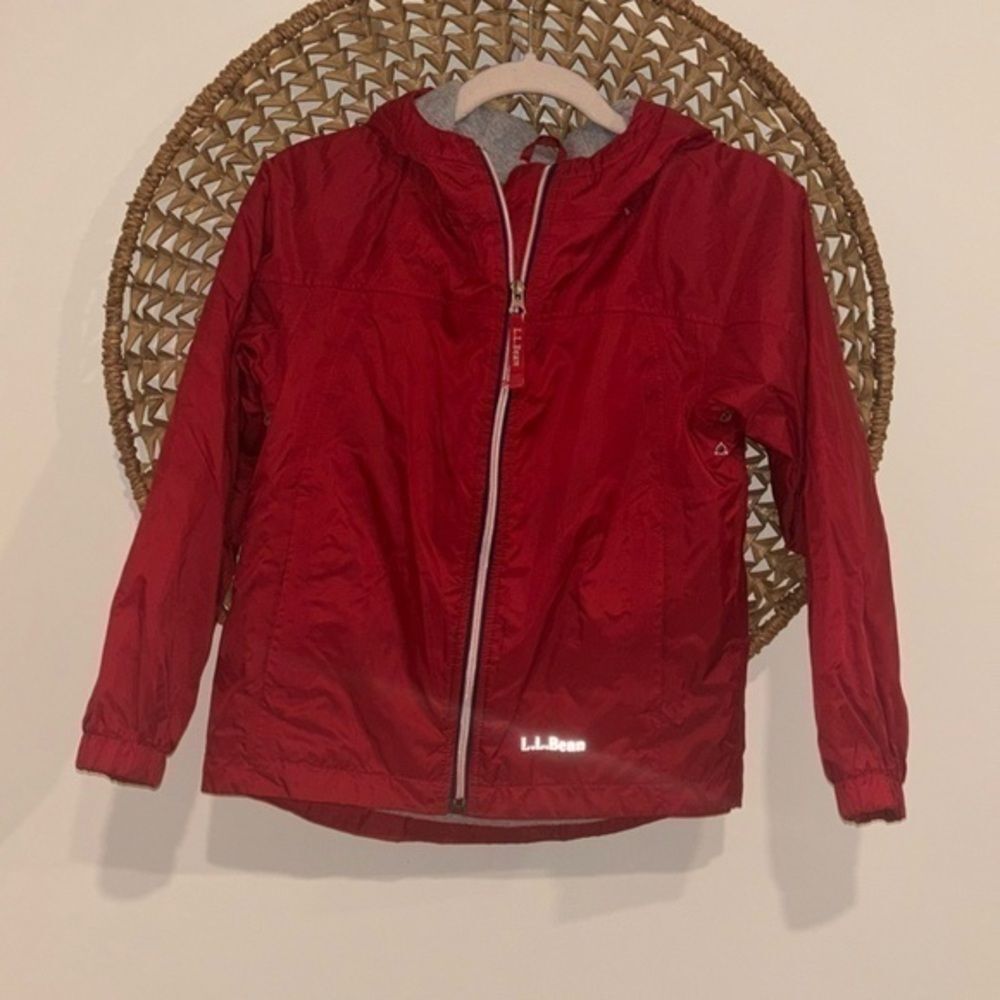 L.L Bean kids red hooded fleece lined waterproof wind breaker size 8 (small)